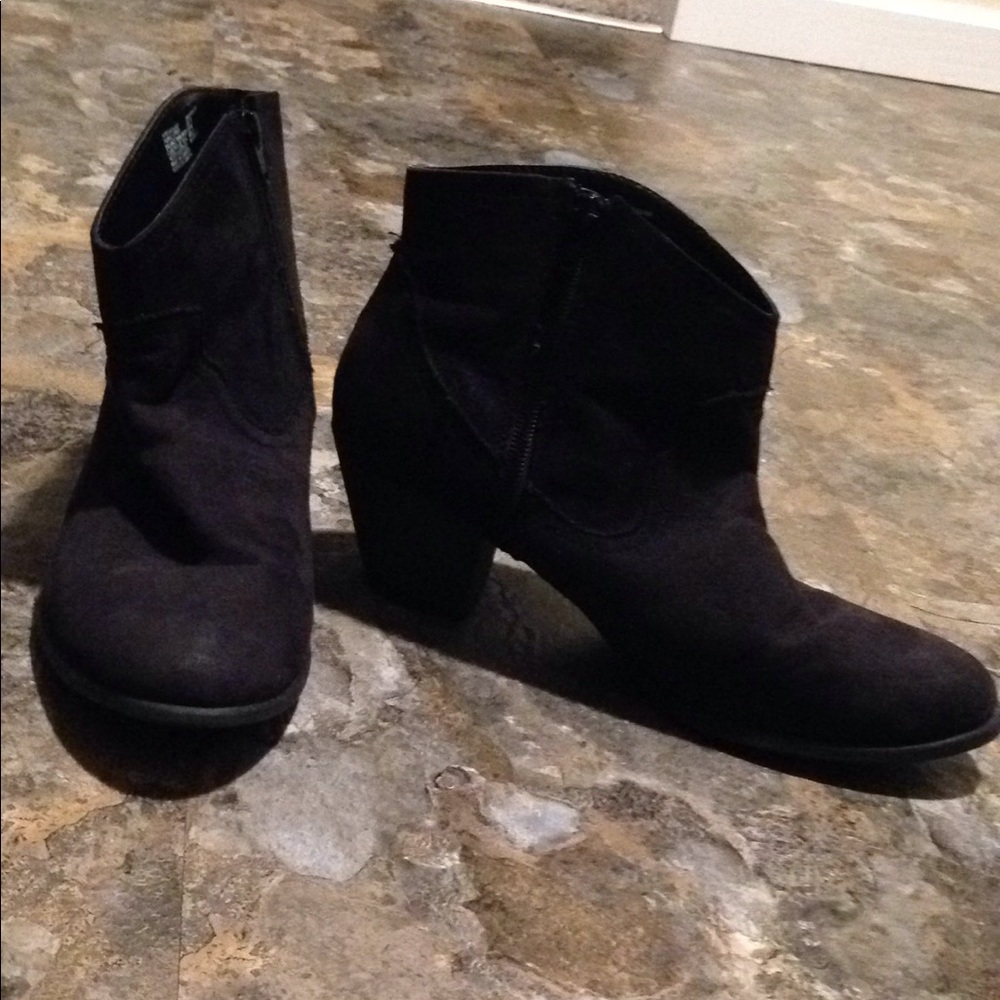 Black boots